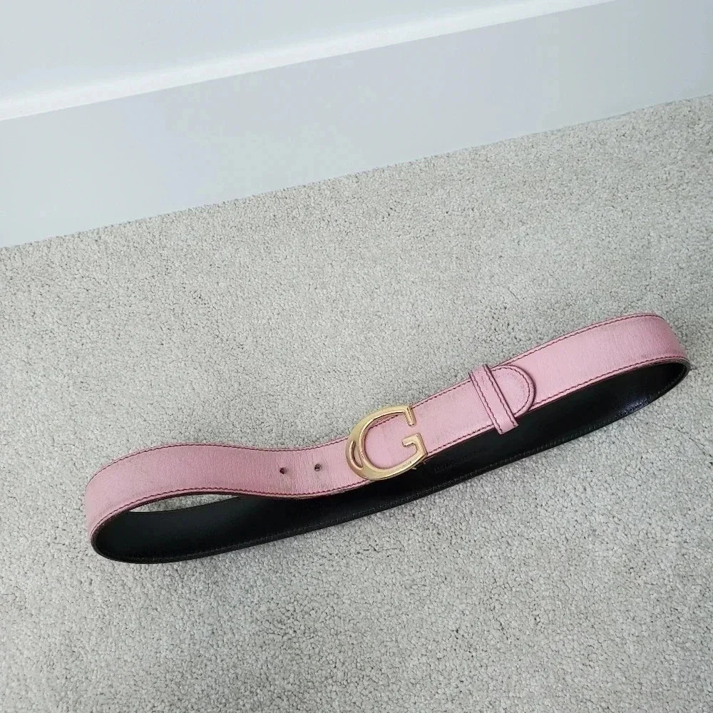 Gucci soft pink  leather belt with gold logo